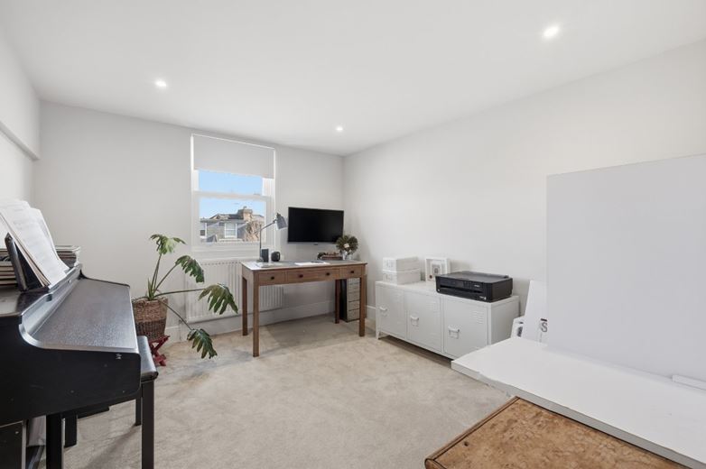 5 bedroom house, Second Avenue, London SW14 - Sold STC