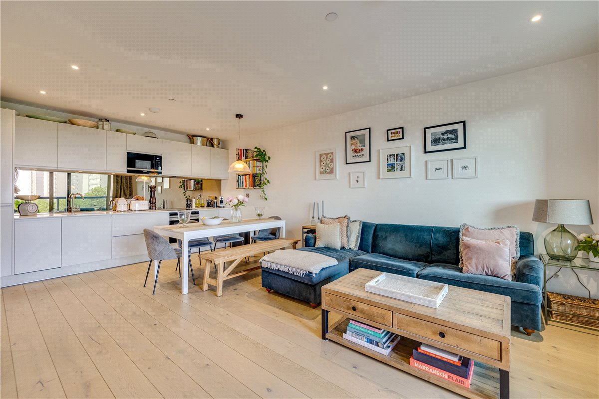 1 bedroom flat, Buckhold Road, London SW18 - Available