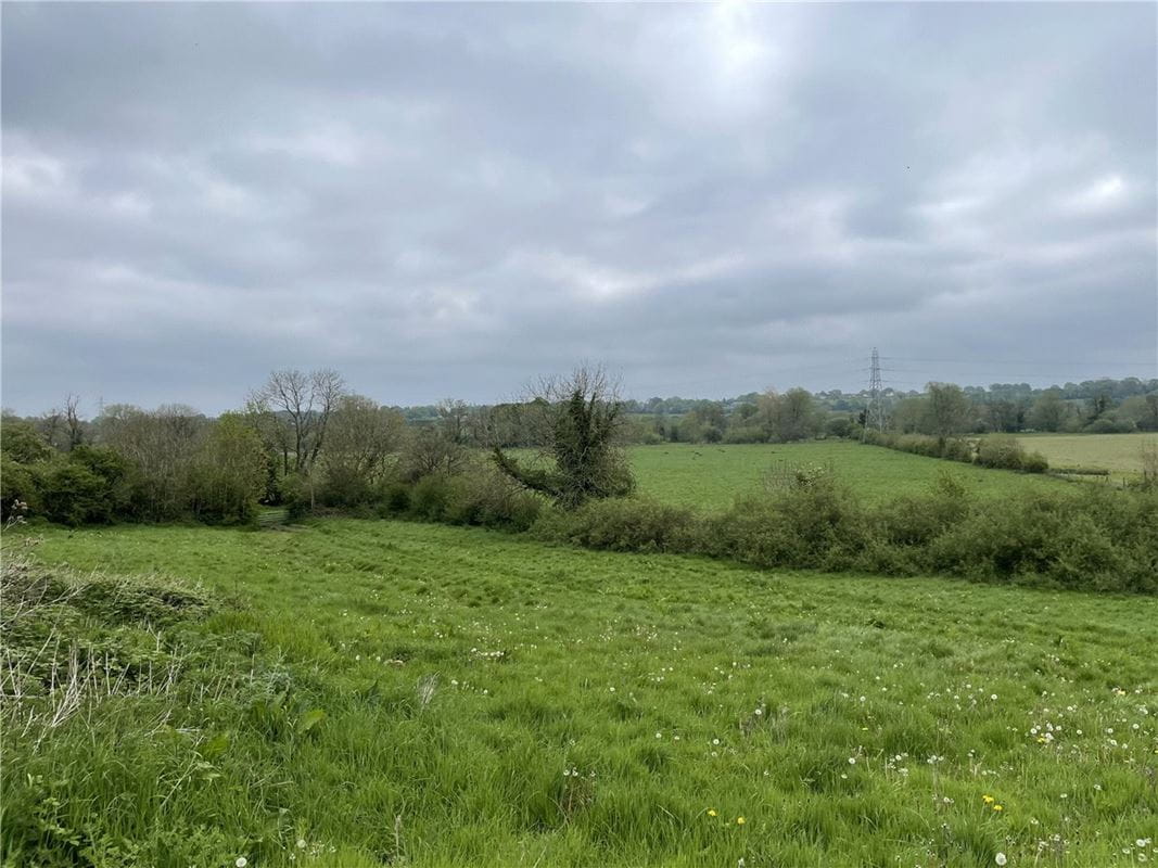 3 bedroom house, Wrexham Road, Pontblyddyn CH7 - Available