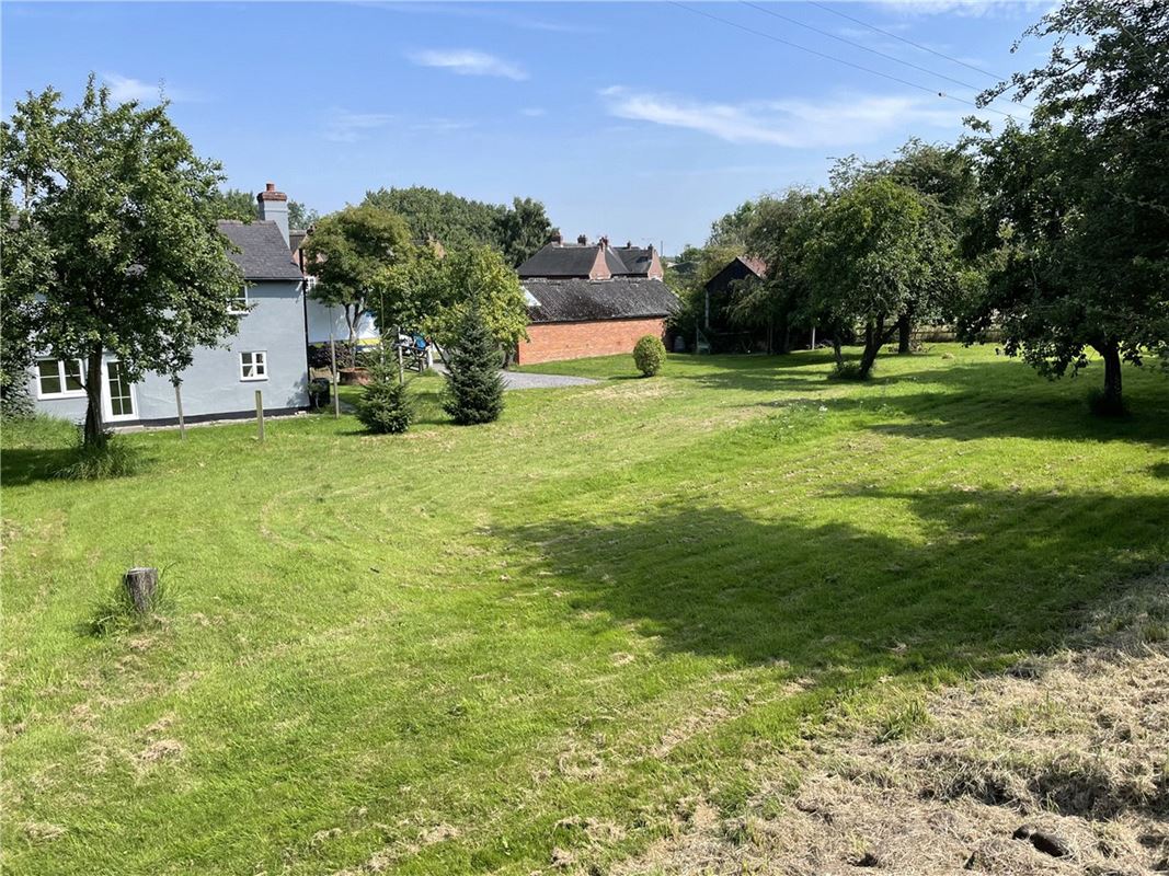 3 bedroom house, Montford, Montford Bridge SY4 - Let Agreed