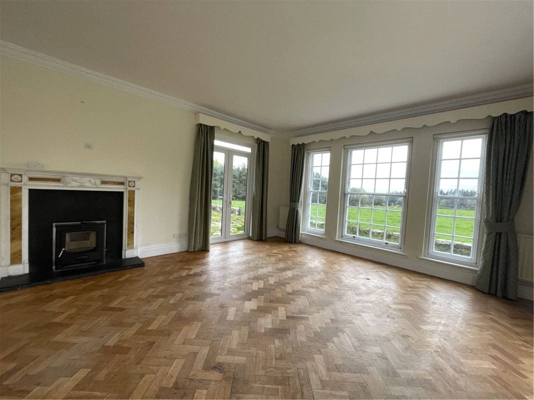 6 bedroom , Chirk, Wrexham LL14 - Available