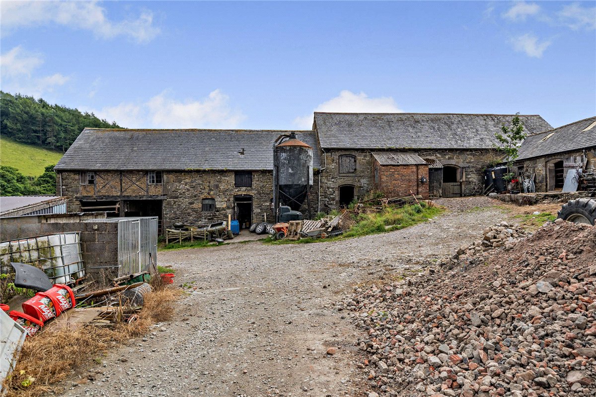 151 acres Farm, Tregeiriog, Llangollen LL20 - Available