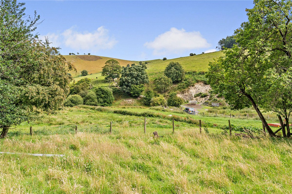 151 acres Farm, Tregeiriog, Llangollen LL20 - Available