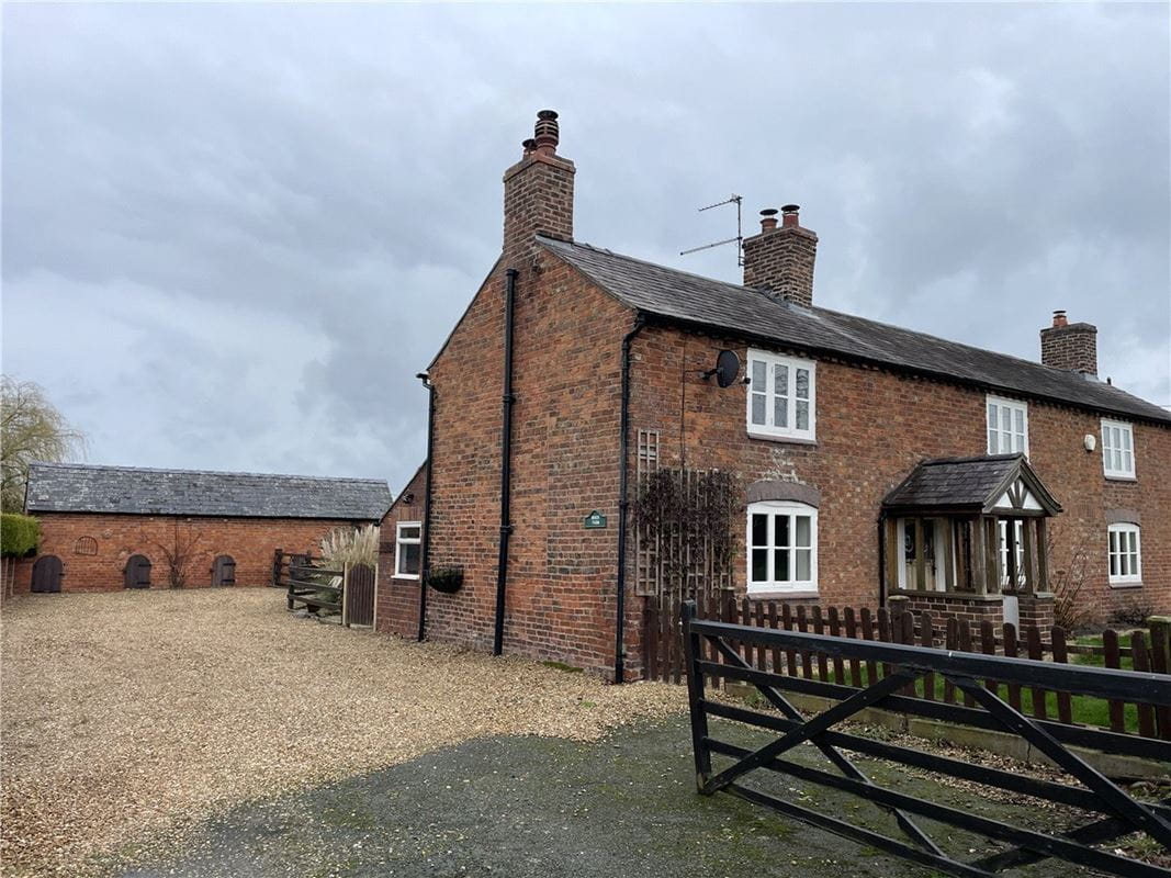 4 bedroom house, Halghton, Hanmer SY13 - Available