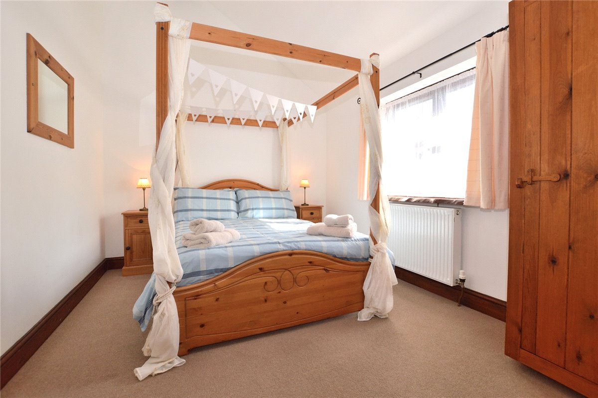  bedroom house, Huntsham, Tiverton EX16 - Available