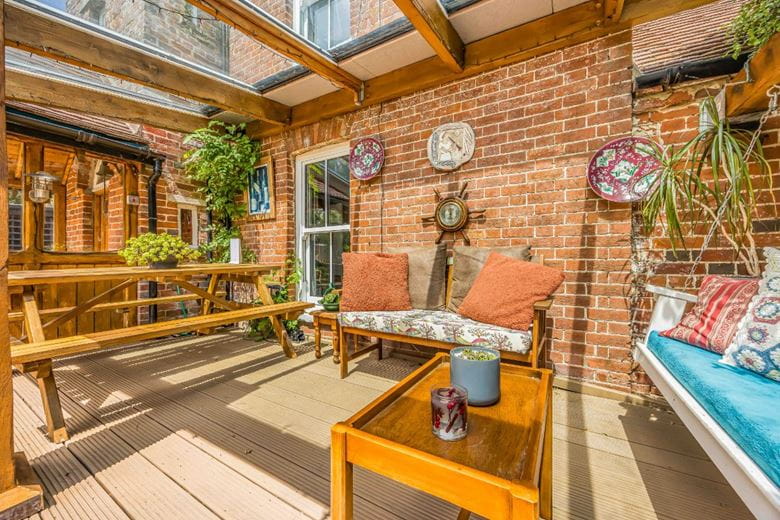 5 bedroom house, Hunston Mill House & Cottages, Selsey Road PO20 - Available