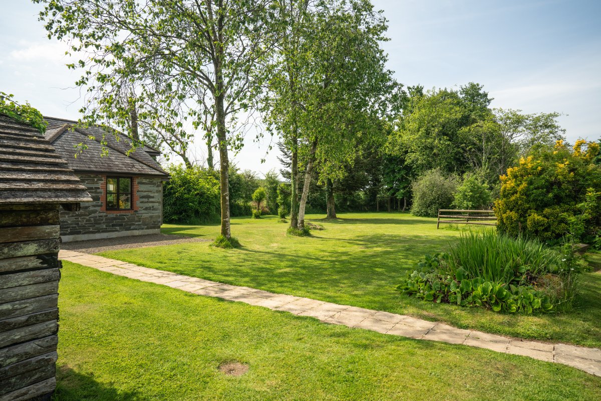 5 bedroom house, Liskeard Road, Callington PL17 - Available