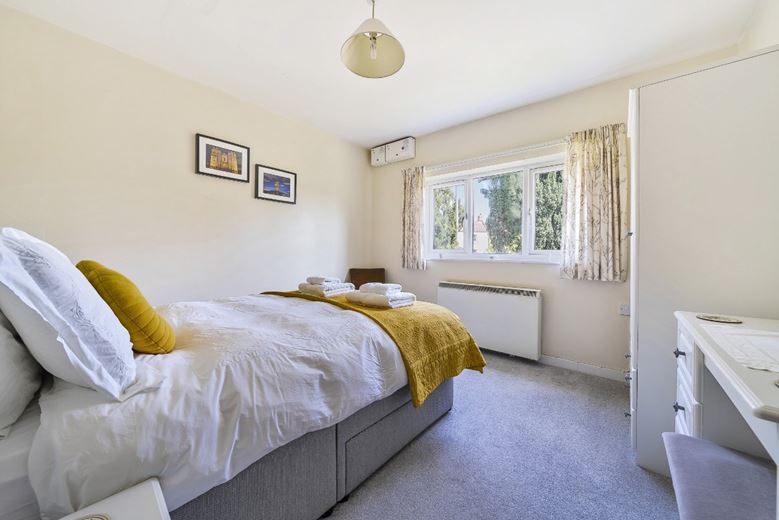 6 bedroom house, Glastonbury Road, Meare BA6 - Available