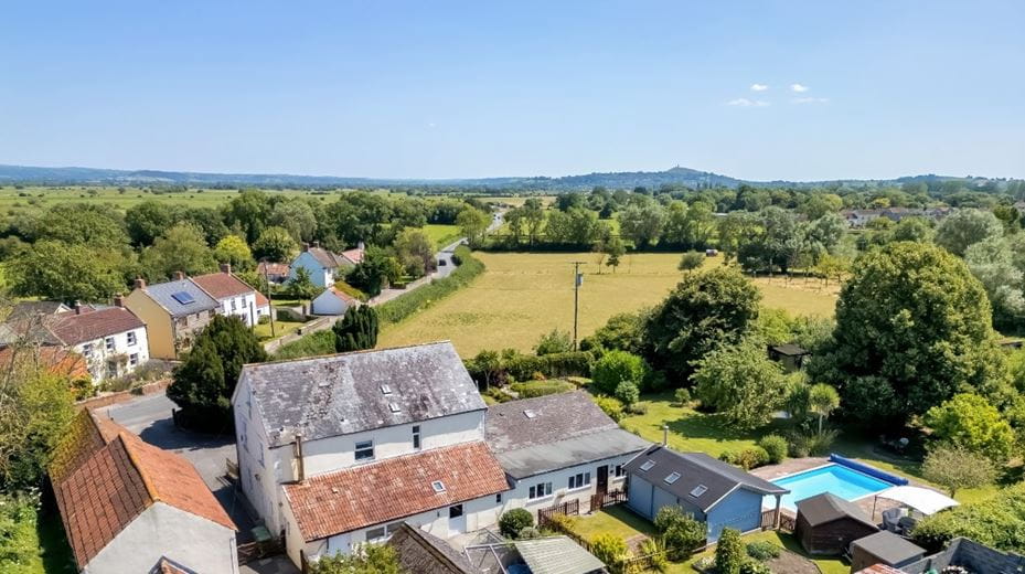 6 bedroom house, Glastonbury Road, Meare BA6 - Available