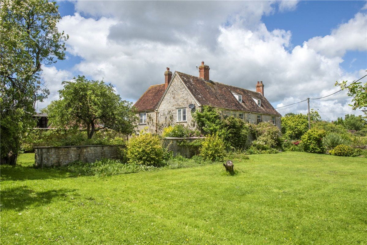  bedroom house, Moorside, Sturminster Newton DT10 - Available