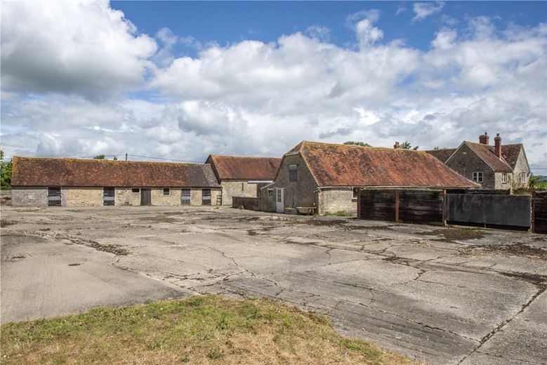  bedroom house, Moorside, Sturminster Newton DT10 - Available