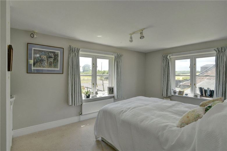  bedroom house, Moorside, Sturminster Newton DT10 - Available
