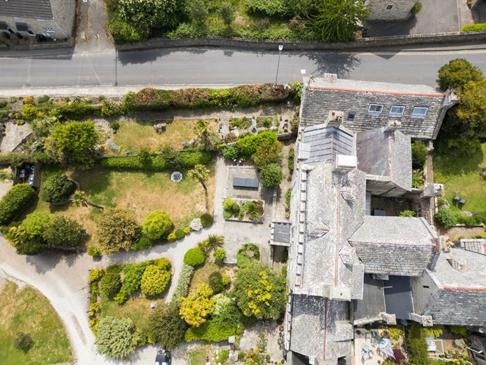 8 bedroom house, High Street, Swanage BH19 - Available