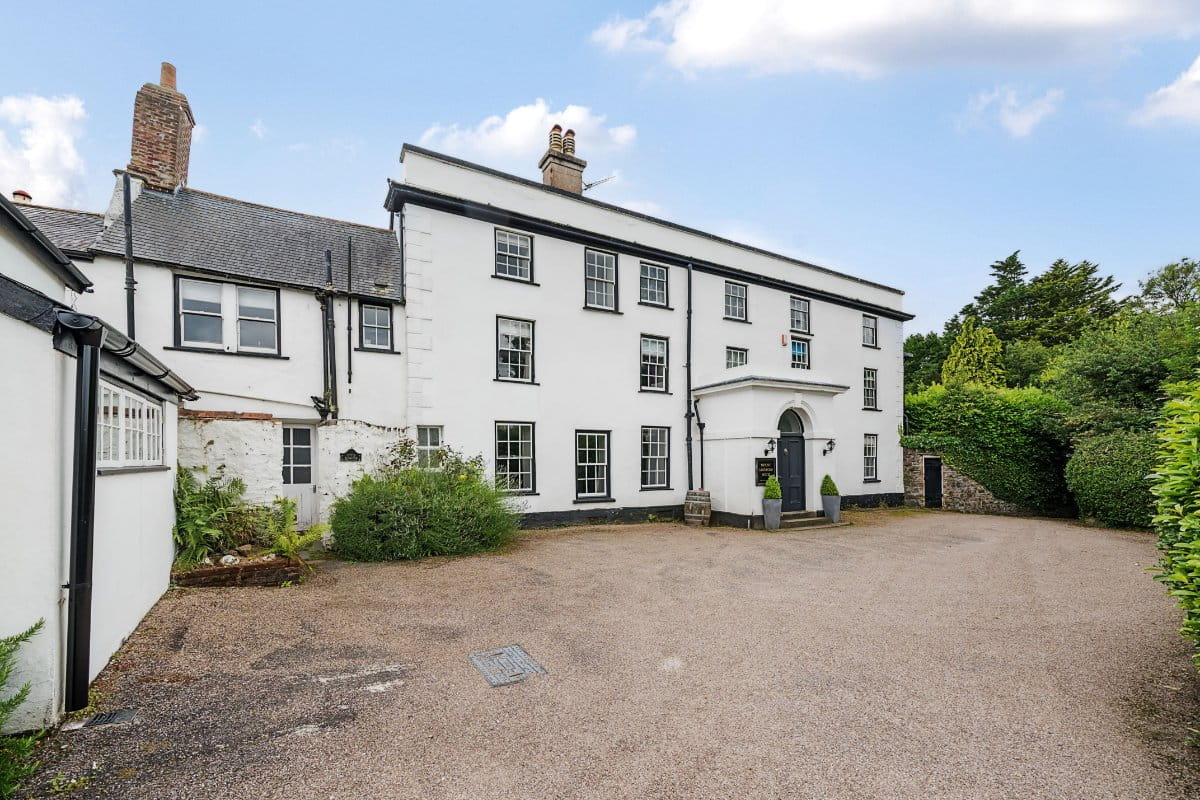 14 bedroom house, Landkey Road, Barnstaple EX32 - Available