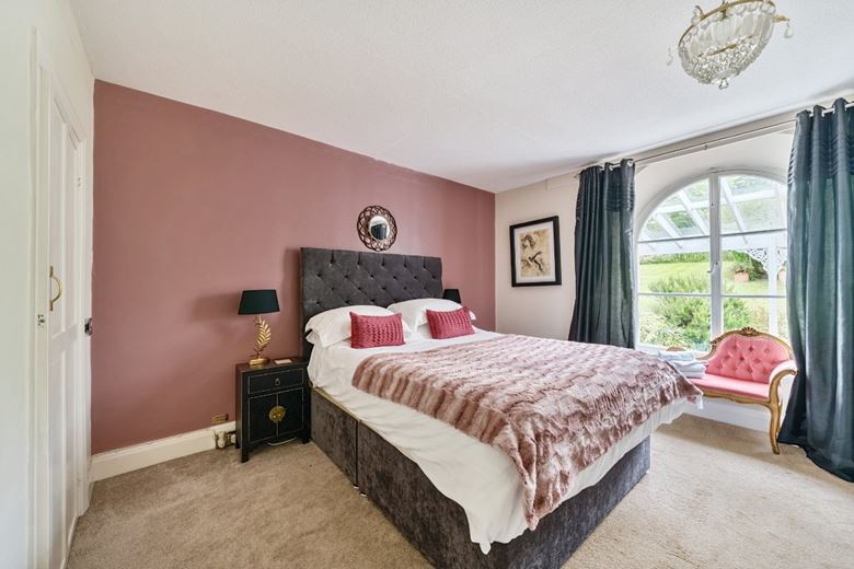 14 bedroom house, Landkey Road, Barnstaple EX32 - Available