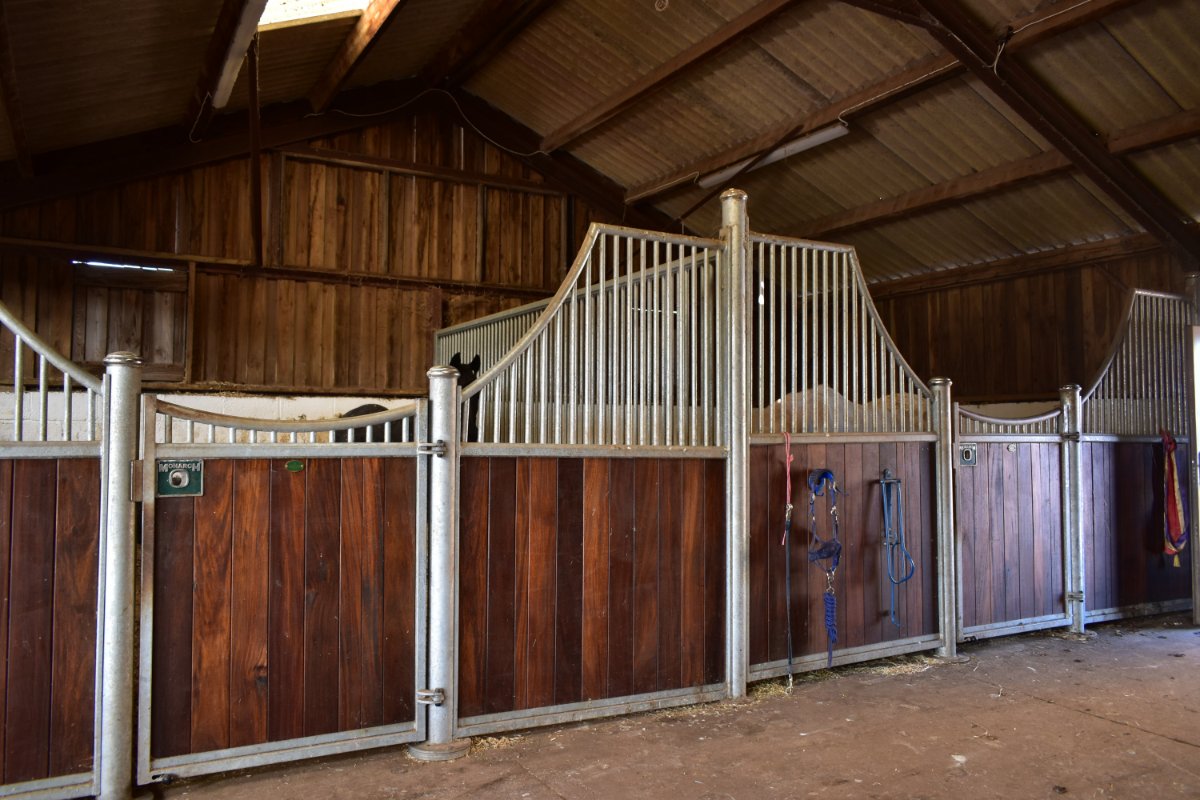 9 bedroom house, St. Weonards, Hereford HR2 - Available