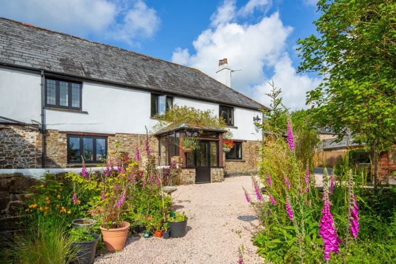 4 bedroom house, Cookbury Court, Cookbury EX22 - Available