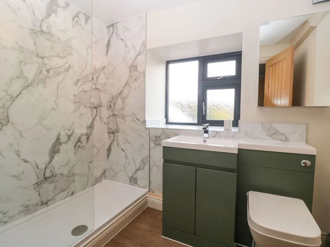 7 bedroom house, St. Weonards, Hereford HR2 - Available