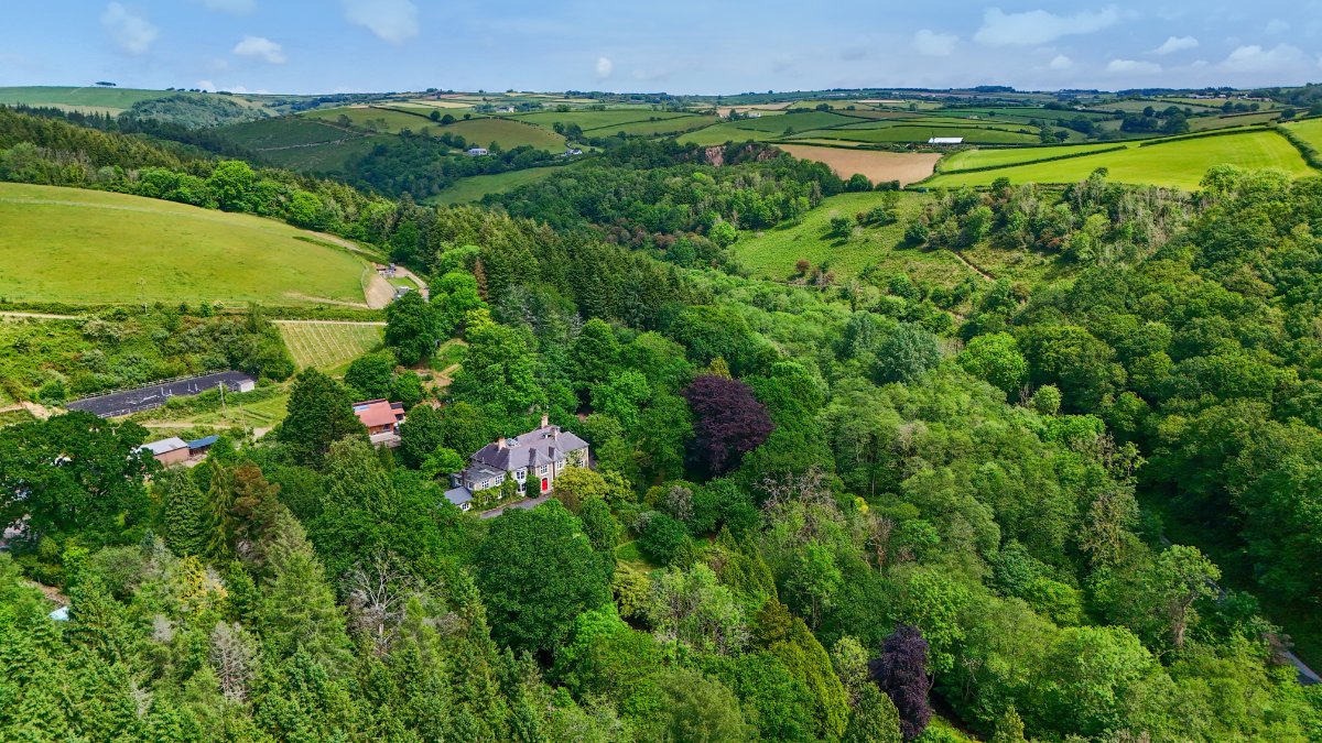 17.7 acres Country Estate, Muddiford, Barnstaple EX31 - Available