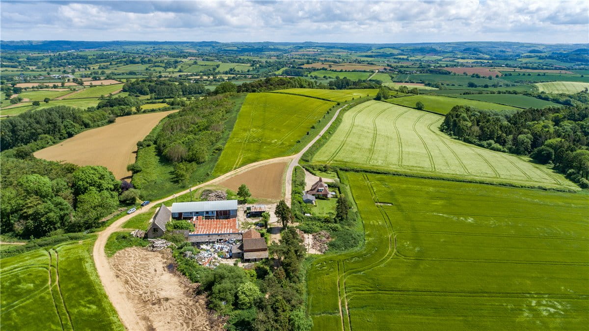 258 acres House, Symondsbury, Bridport DT6 - Available