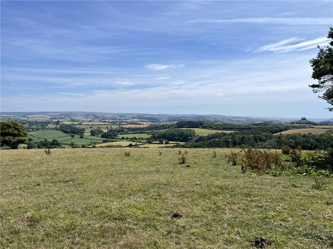 258 acres House, Symondsbury, Bridport DT6 - Available