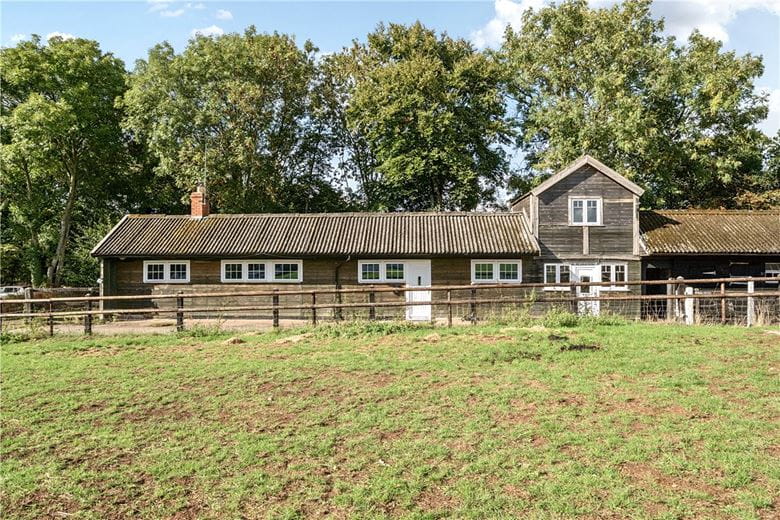  bedroom house, Thornfalcon, Taunton TA3 - Available