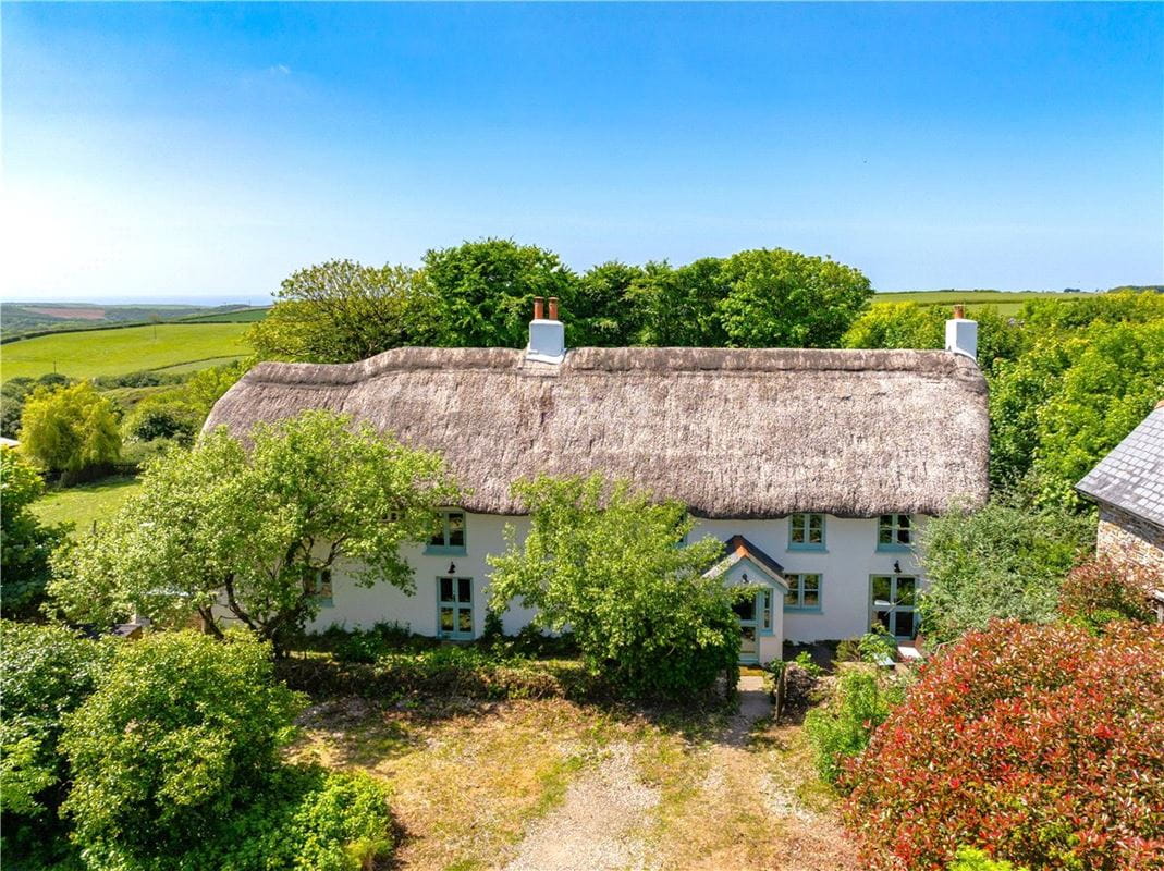 9.7 acres House, Woodford, Bude EX23 - Available