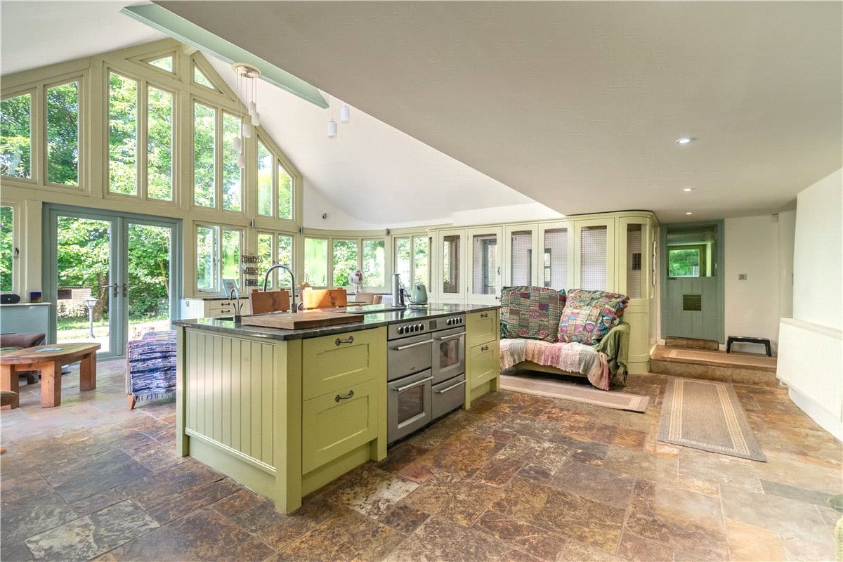 9.7 acres House, Woodford, Bude EX23 - Available