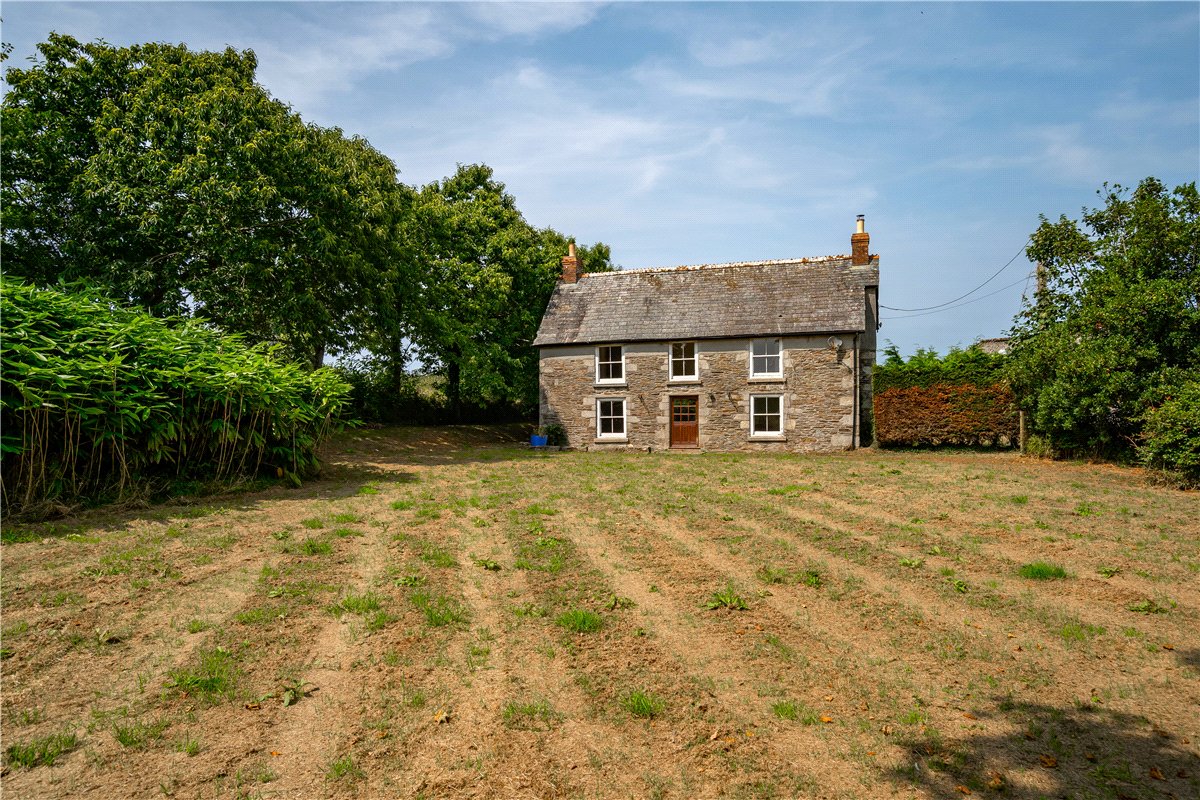 4.4 acres House, Grampound Road, Truro TR2 - Available