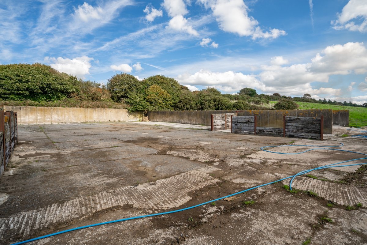 5 bedroom house, Ladock, Truro TR2 - Available