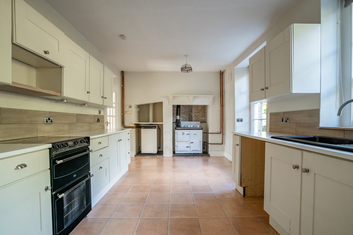 5 bedroom house, Ladock, Truro TR2 - Available
