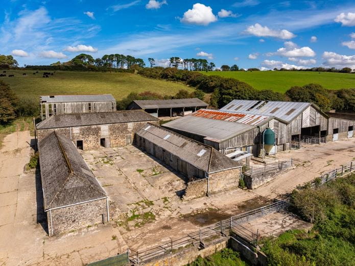 5 bedroom house, Ladock, Truro TR2 - Available