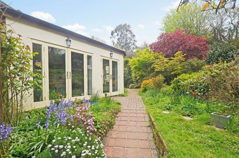 3.2 acres Farm, Hale Mills, Twelveheads TR4 - Available