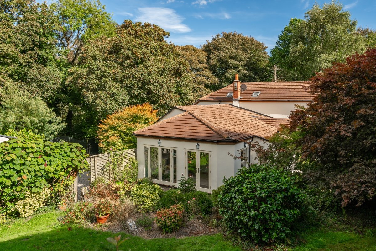 3.2 acres Farm, Hale Mills, Twelveheads TR4 - Available