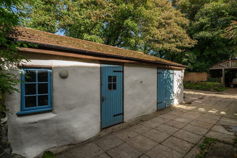 3.2 acres Farm, Hale Mills, Twelveheads TR4 - Available