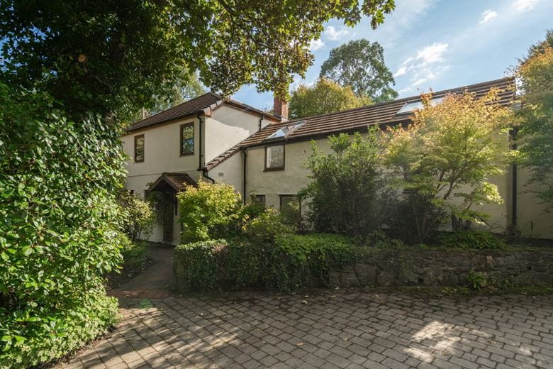 3.2 acres Farm, Hale Mills, Twelveheads TR4 - Available