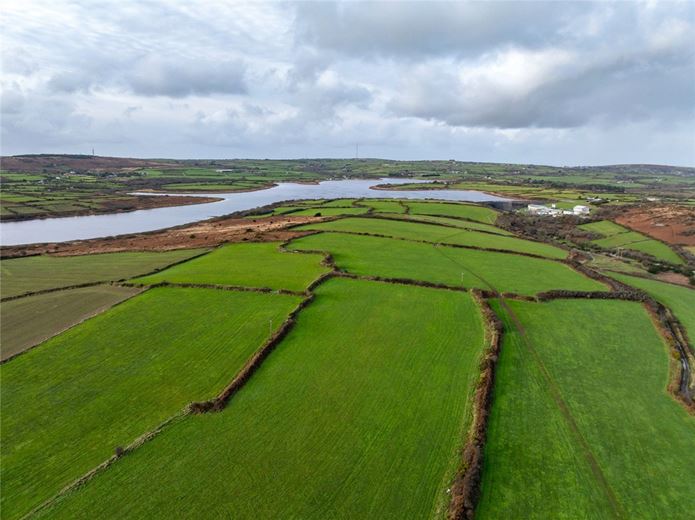 124.3 acres Farm, Carnmenellis, Nr Stithians TR16 - Available