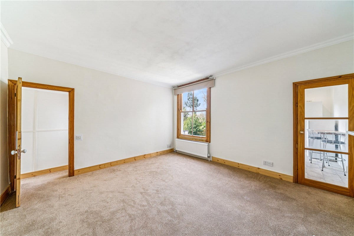 1 bedroom flat, Brodrick Road, London SW17 - Available