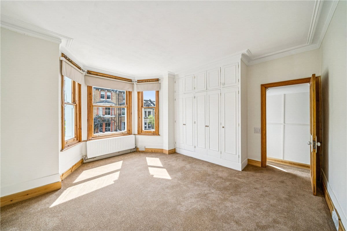 1 bedroom flat, Brodrick Road, London SW17 - Available