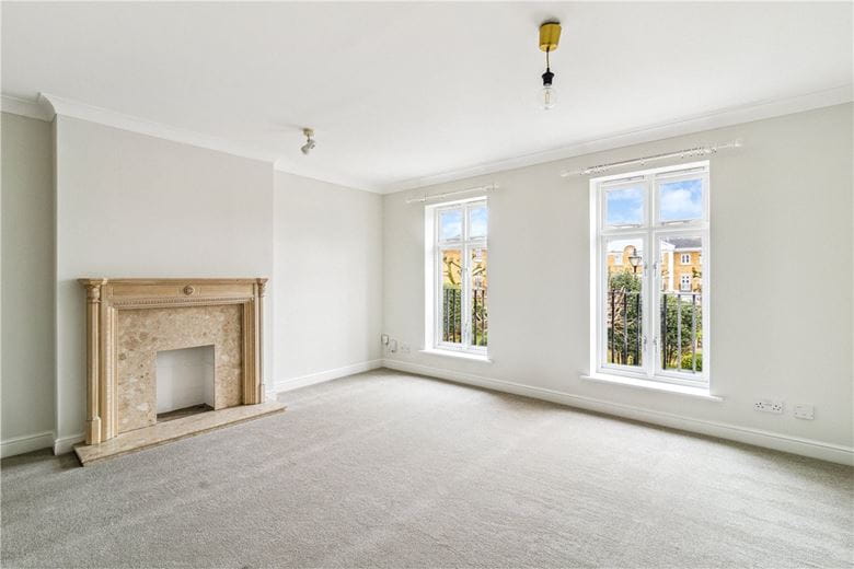 3 bedroom house, Bevin Square, London SW17 - Let Agreed