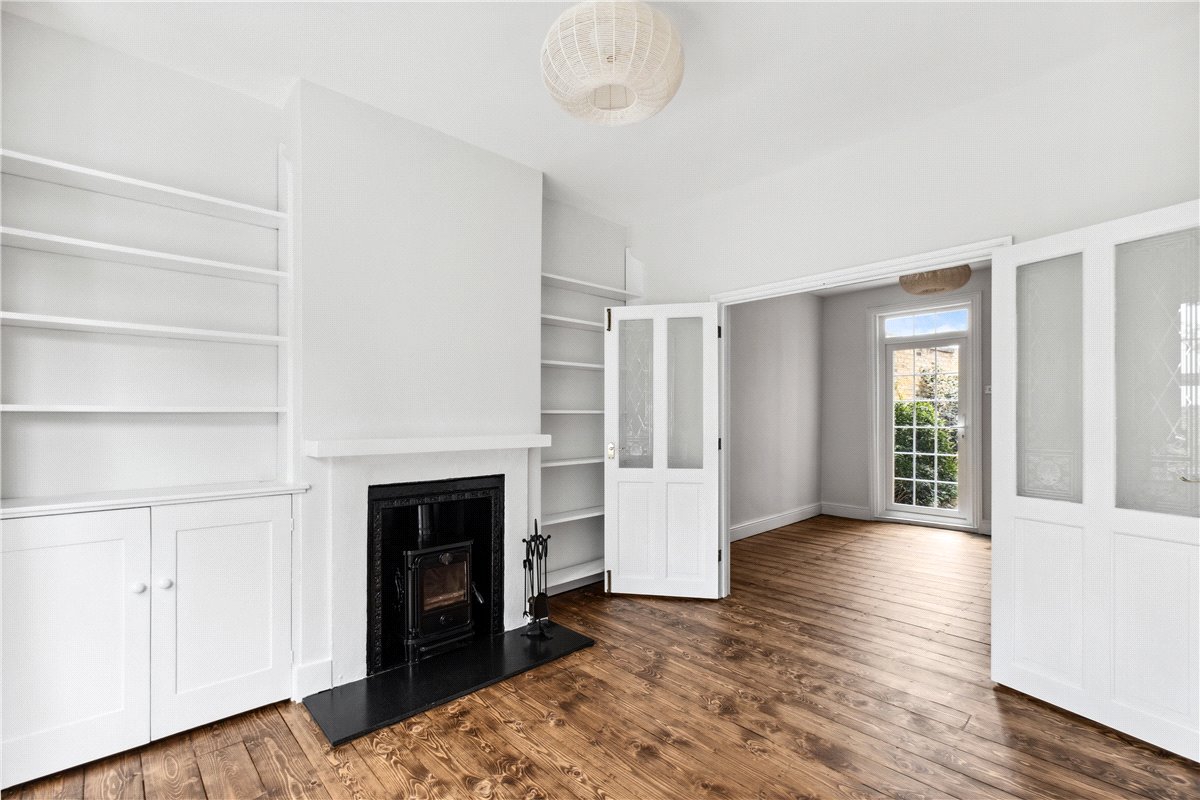 2 bedroom house, Beechcroft Road, London SW17