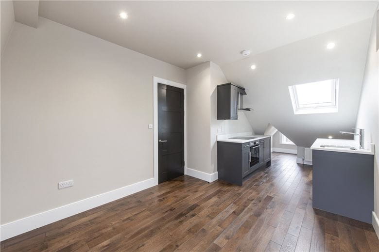 2 bedroom flat, Trinity Road, London SW17
