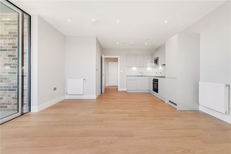 2 bedroom flat, Greyhound Parade, Wimbledon Grounds, London SW17