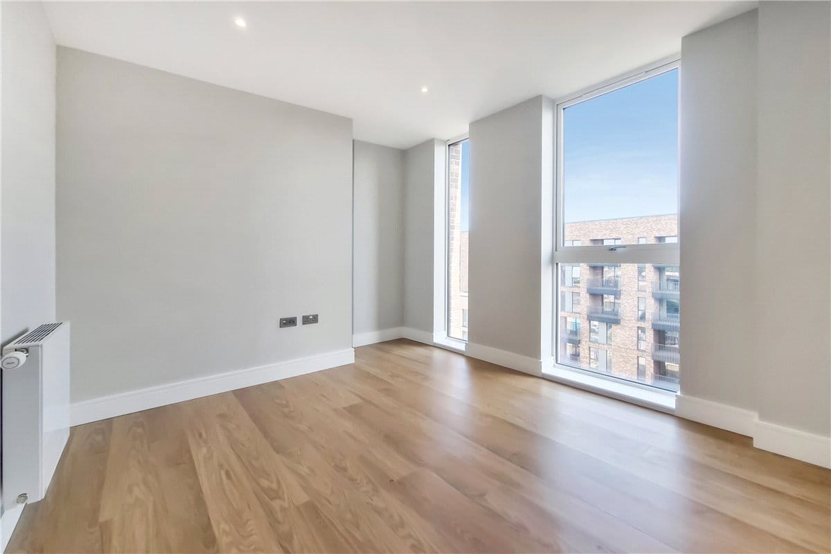 3 bedroom flat, Greyhound Parade, Wimbledon Grounds, London SW17 - Available