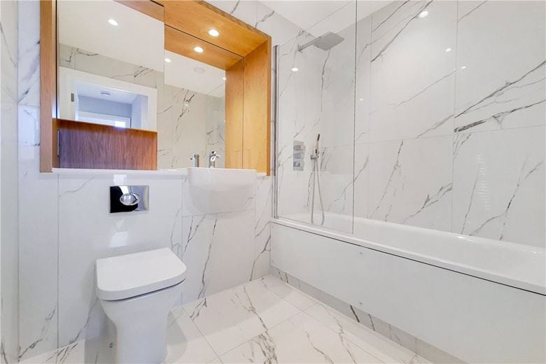 1 bedroom flat, Greyhound Parade, Wimbledon Grounds, London SW17 - Available