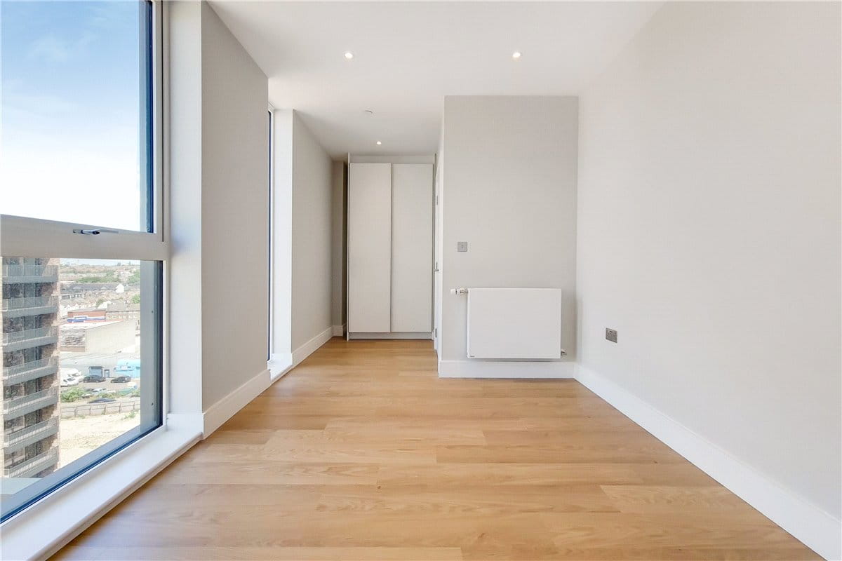 2 bedroom flat, Greyhound Parade, Wimbledon Grounds, London SW17 - Available