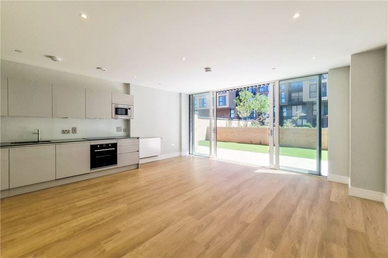 3 bedroom flat, Greyhound Parade, Wimbledon Grounds, London SW17