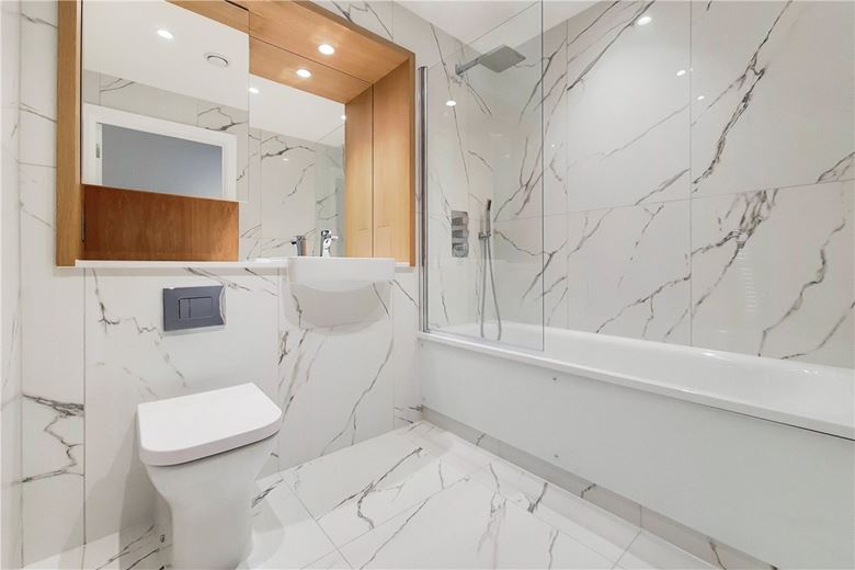 3 bedroom flat, Greyhound Parade, Wimbledon Grounds, London SW17