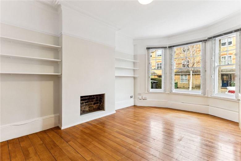 2 bedroom flat, Aristotle Road, London SW4 - Available