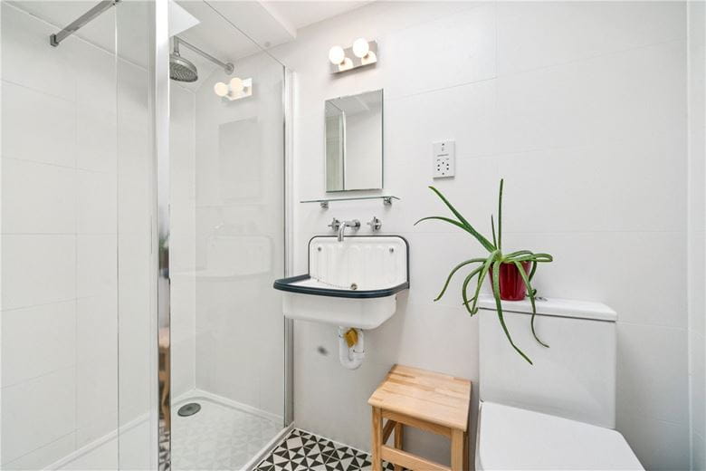 3 bedroom house, Fairlight Road, London SW17 - Available